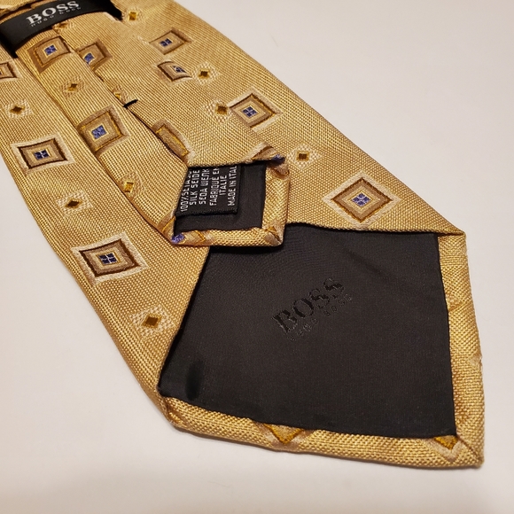 Hugo Boss Necktie Gold Geometric Silk Neck Tie - Picture 4 of 5